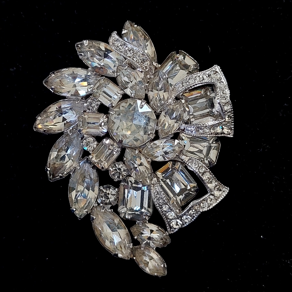 Vintage Eisenberg crystal brooch